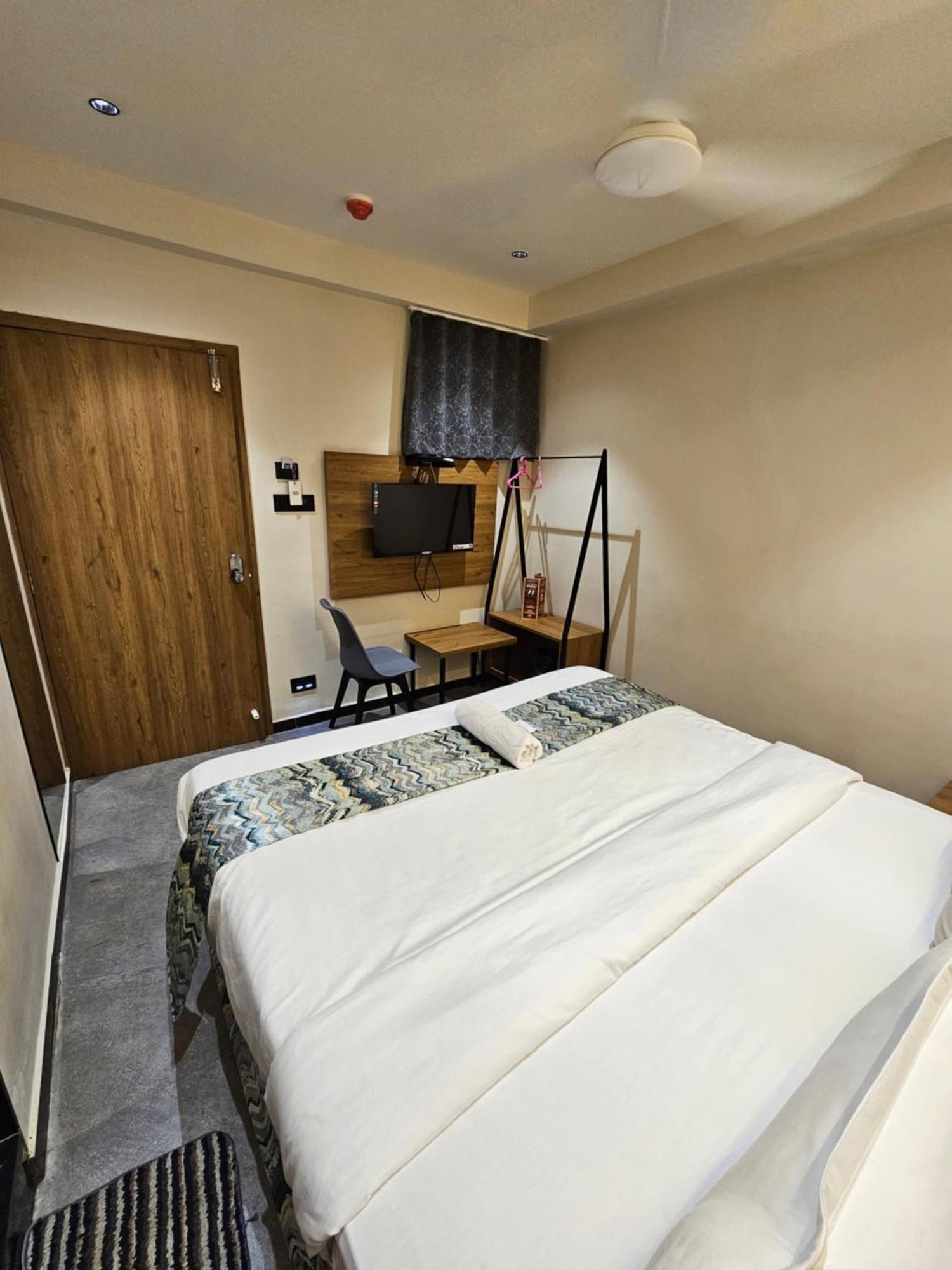 Hotel Nova Palm 拉杰果德 外观 照片