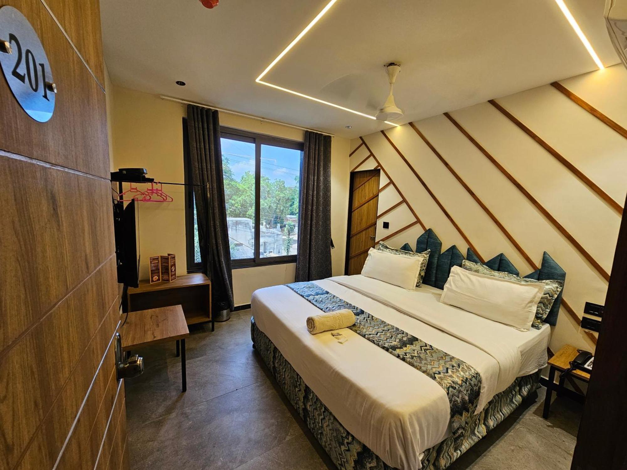 Hotel Nova Palm 拉杰果德 外观 照片